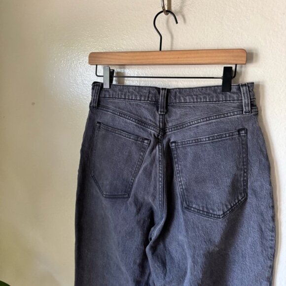 Abercrombie | Curve Love Ultra High Rise 90s Straight Jeans - Picture 4 of 7